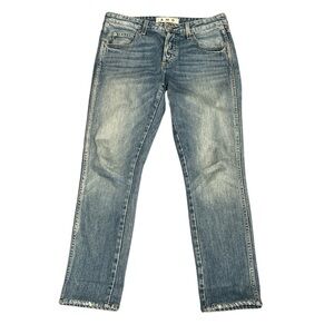 AMO Tomboy yours truly jeans